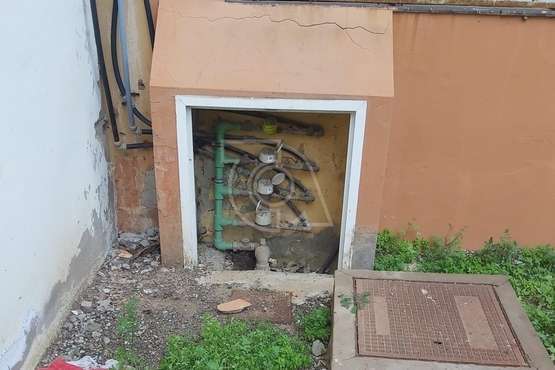  La nueva oleada de robo en Las Remudas deja sin puertas y marcos a las cajas de contadores/TA.